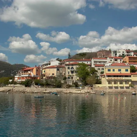 Beautiful Seaside 2 Bedroom Babina
