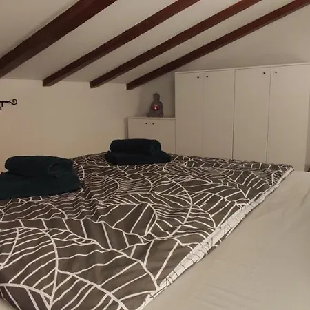 Apartment Beautiful Seaside 2 Bedroom Babina Rabac