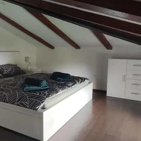 Beautiful Seaside 2 Bedroom Babina *