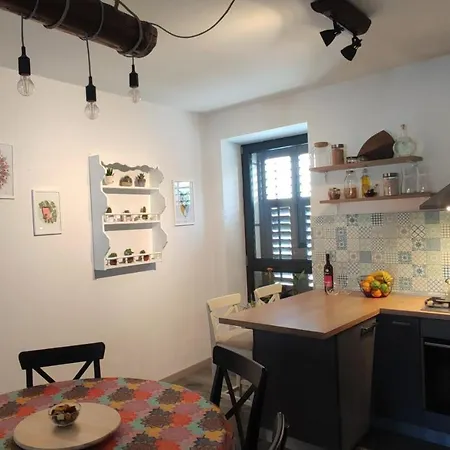 Beautiful Seaside 2 Bedroom Babina *
