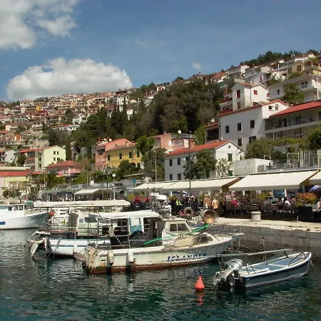 Beautiful Seaside 2 Bedroom Babina