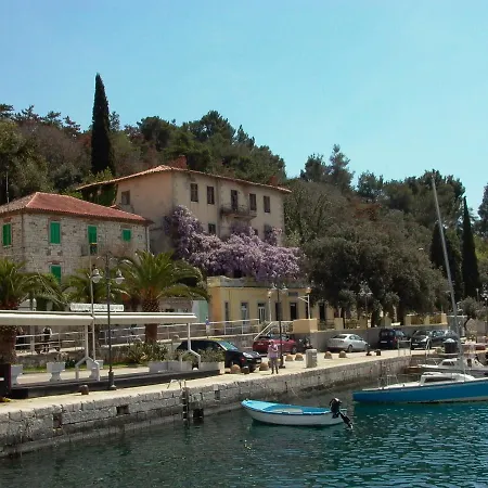 Beautiful Seaside 2 Bedroom Babina * Rabac